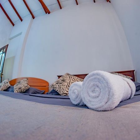 Ciel Grand Villa Канди Екстериор снимка