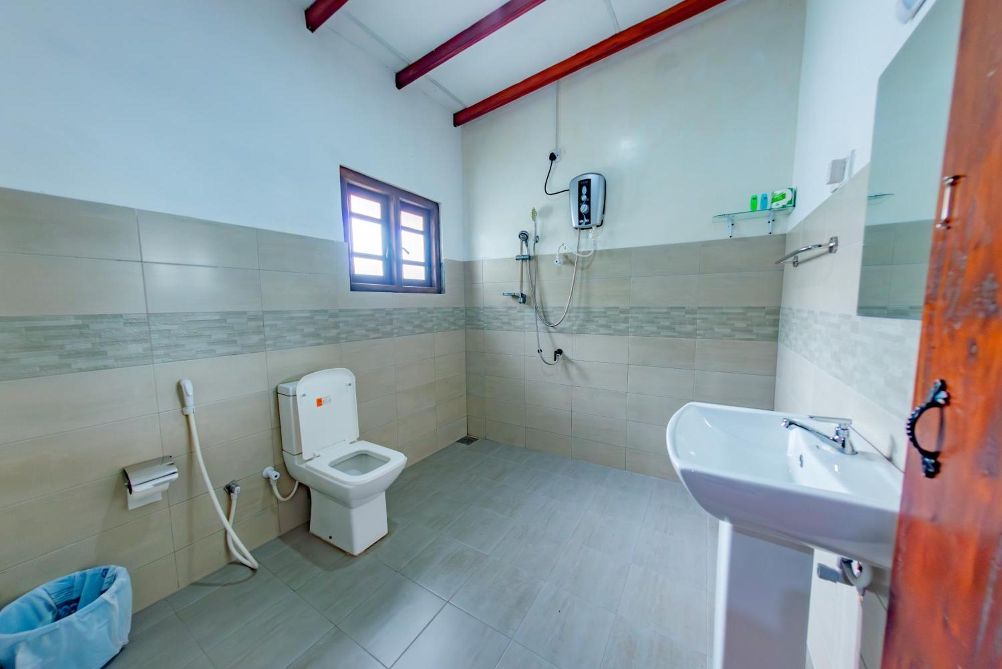 Ciel Grand Villa Канди Екстериор снимка