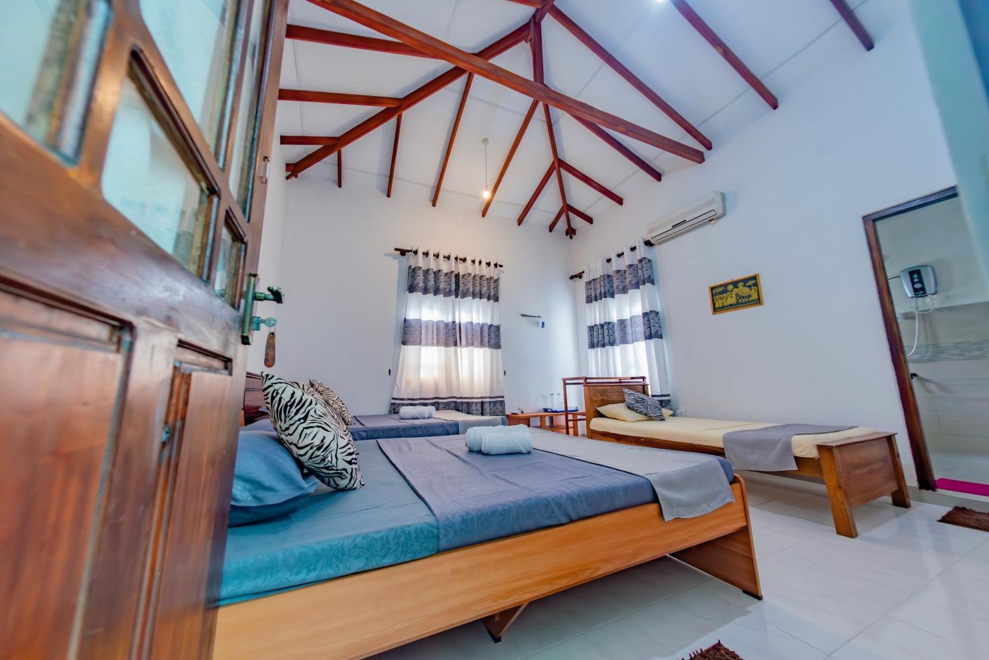Ciel Grand Villa Канди Екстериор снимка