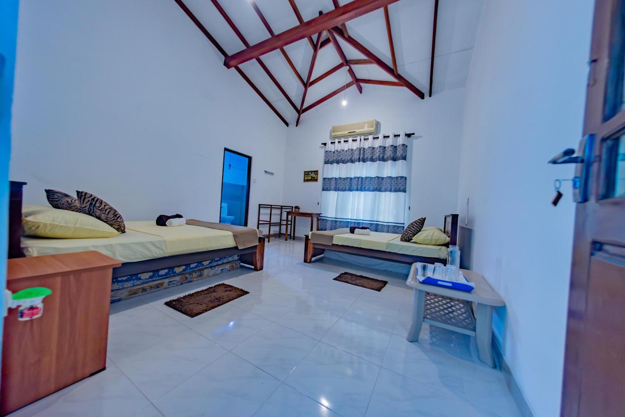 Ciel Grand Villa Канди Екстериор снимка