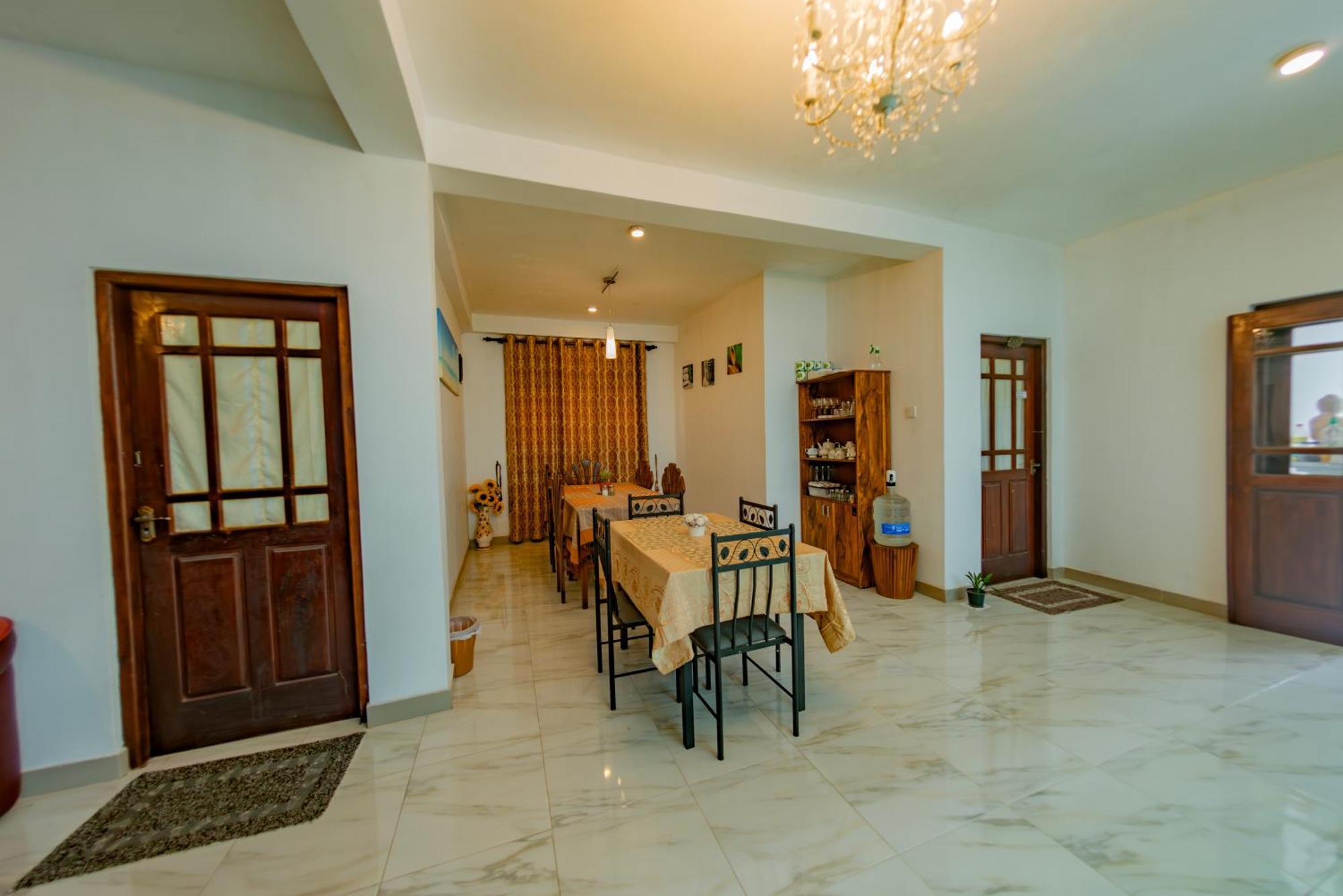 Ciel Grand Villa Канди Екстериор снимка